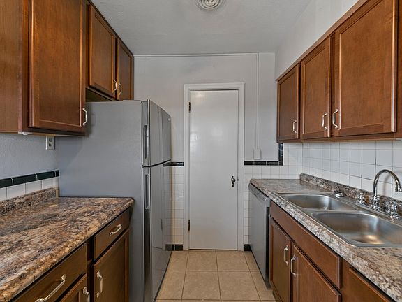 4th image of 6014 S Kingshighway Blvd APT C3