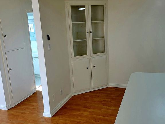 4th image of 21006 Wood Ave APT O