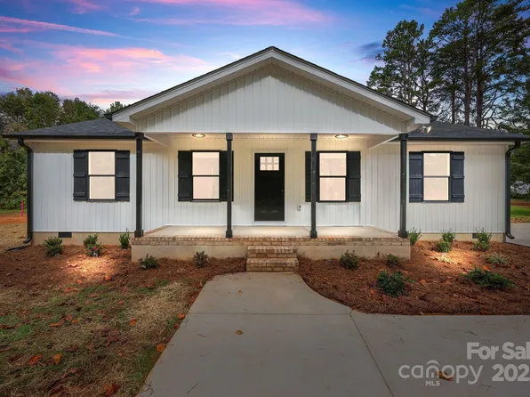 2218 Mooresville Rd, Salisbury, NC 28147