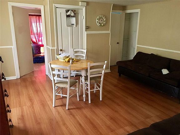 3rd image of 73 Sylvian St