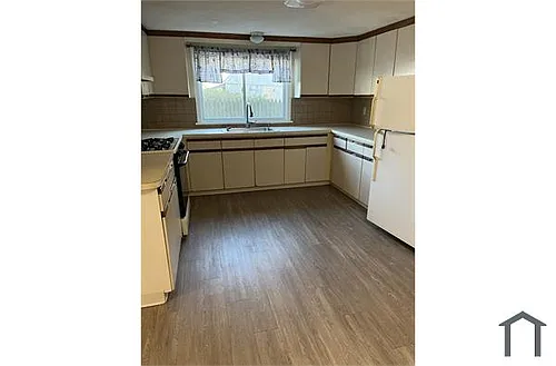 54A Pleasant St #1 Photo 1