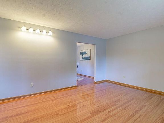 5th image of 9072 Fields Dr