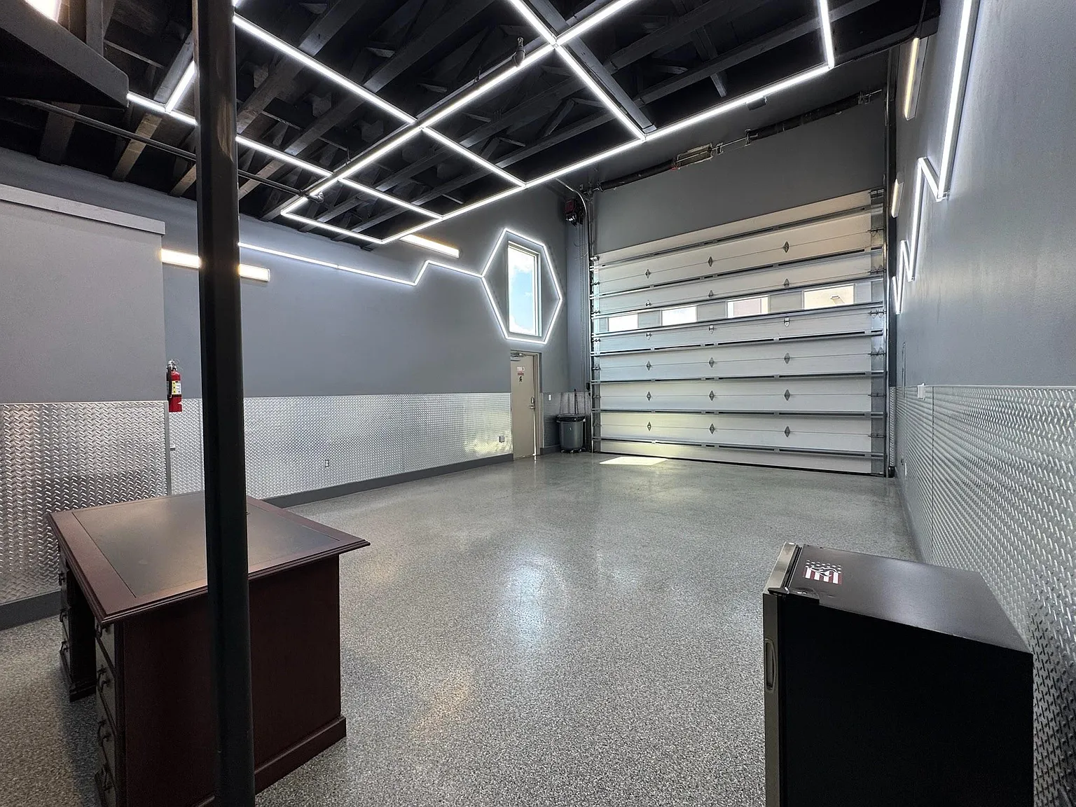 Studio, 900 sqft, $3,000 — Photo 4