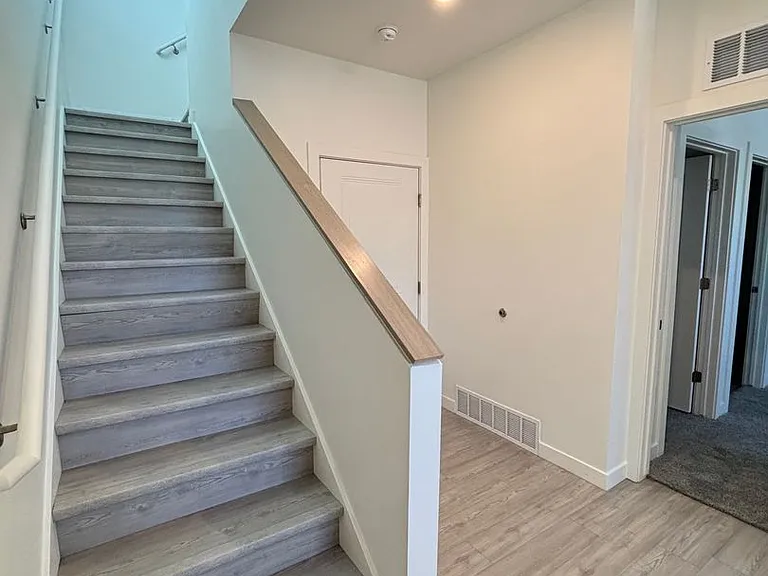 Woods Rose Townhomes — Photo 13