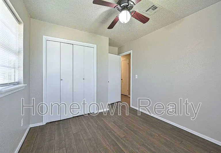 629 Lloyd Ave — Photo 15