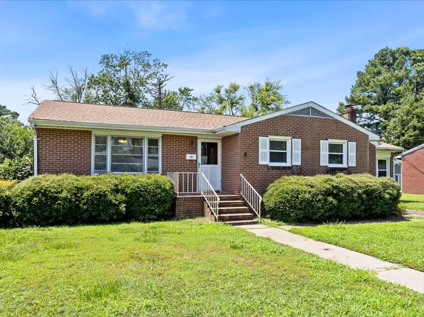 7 Briar Dr, Hampton, VA 23661