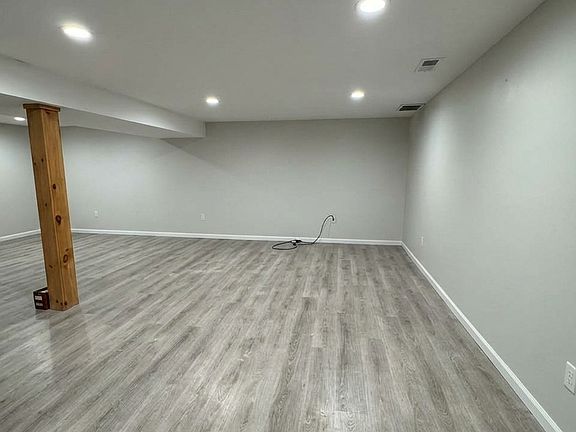 3rd image of 38 Carriage Path N #38