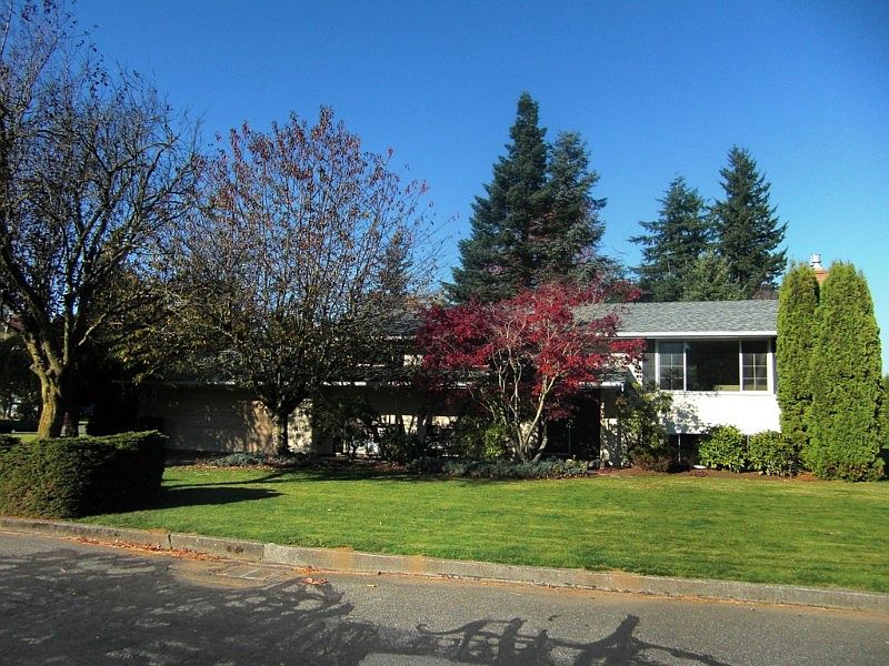 This solid home is set on a large 11,885' square lot! The backyard is adjacent to the cul-de-sac.