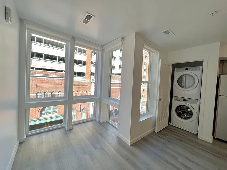 725 W Pratt St. — Photo 80