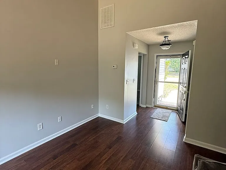 604 Gibson Forest Dr — Photo 6