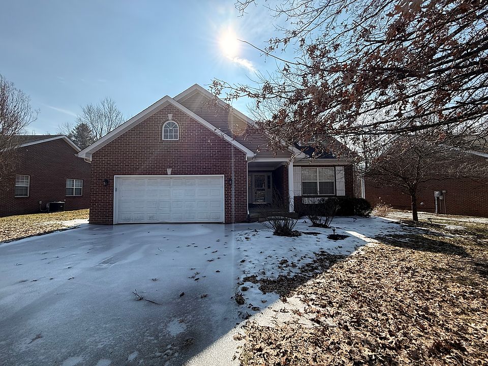 1st image of 115 Twin Oaks Dr