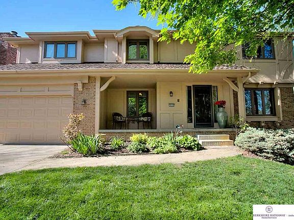 2nd image of 16332 Oak Cir