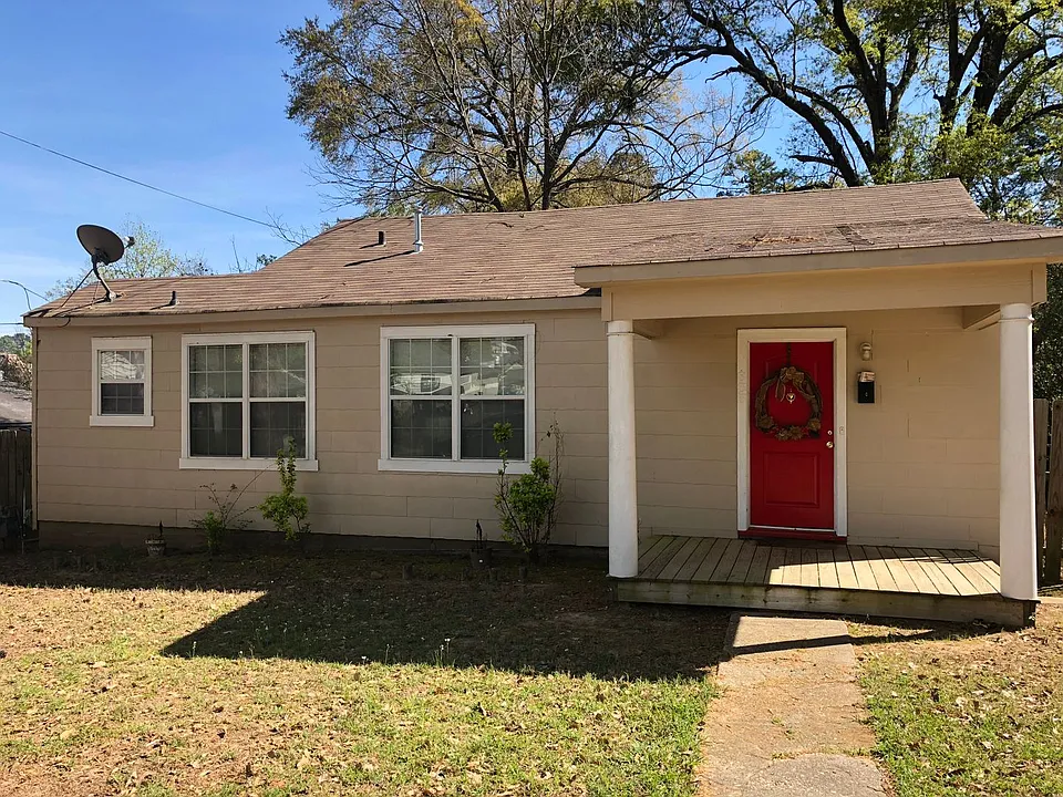 833 Evangeline Pl