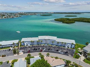 280 126th Ave APT 209, Treasure Island, FL 33706