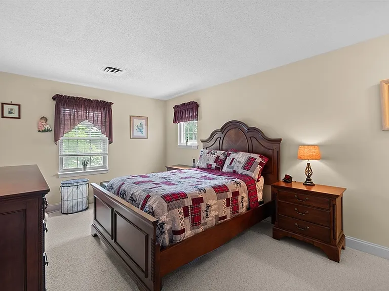 700 Brookside Dr #J — Photo 18