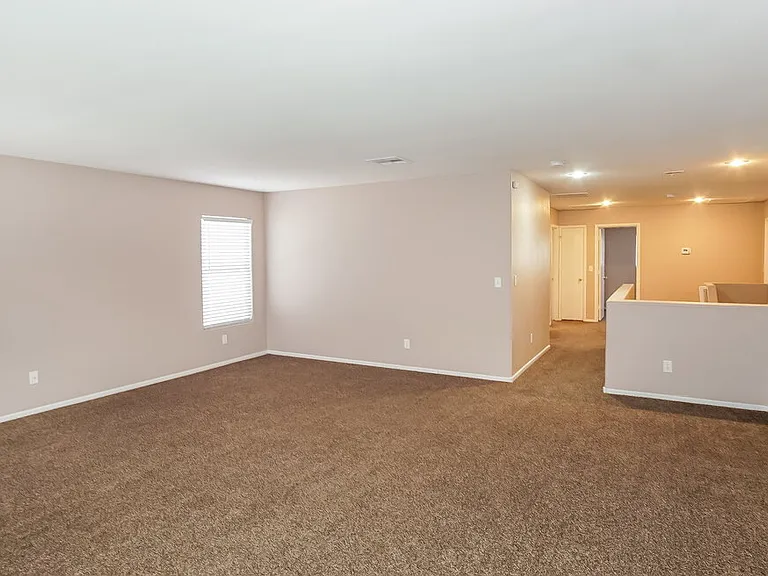 773 Thorton Beach St — Photo 9