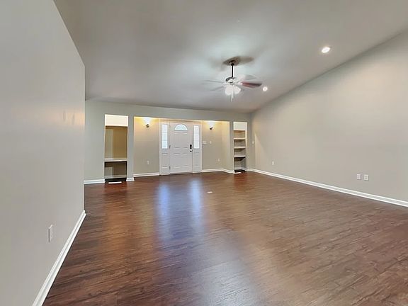 3rd image of 500 1st St