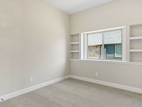 5th image of 310 Mercer Dr