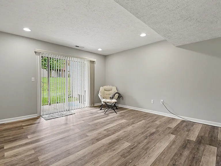 660 Braeside Dr SE — Photo 23