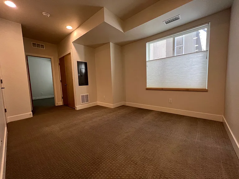 751 Cristo Ln #B — Photo 16
