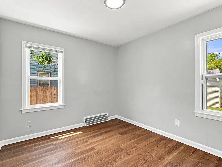 12151 Wayburn St — Photo 15
