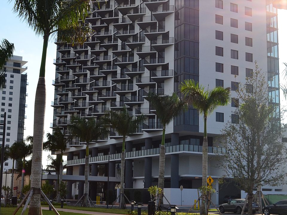 2nd image of 5300 Paseo Dr #1507