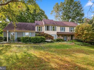 10 Manor Ln, Phoenixville, PA 19460