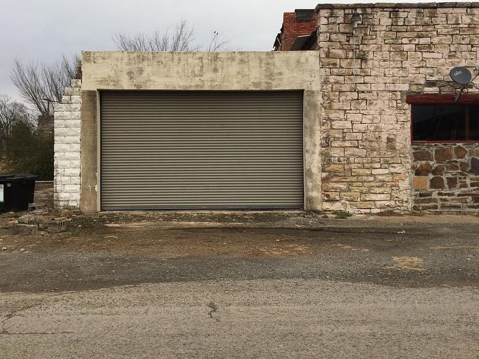1st image of 212 Plum St