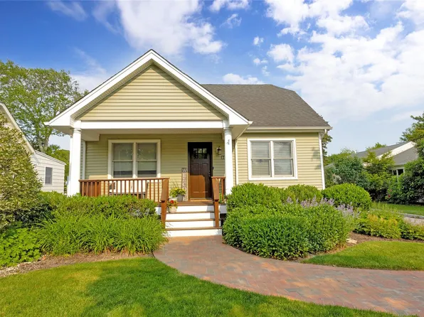 11 Anita Place, Amityville, NY 11701