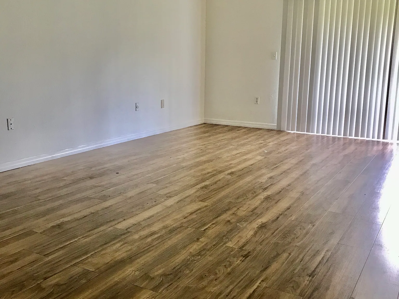 3 bed, 1426 sqft, $1,700 — Photo 2