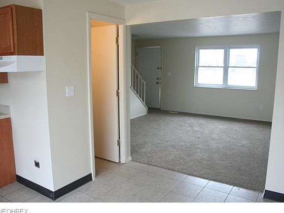 4th image of 3960 W Erie Ave