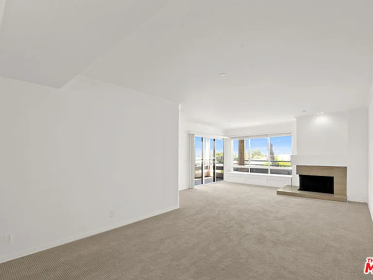 122 Ocean Park Blvd #511 — Photo 3