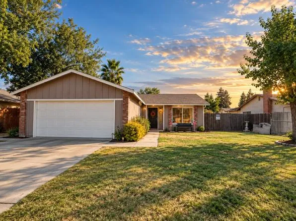 4625 W Paradise Avenue, Visalia, CA 93277