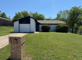 8237 Albert St, White Settlement, TX 76108