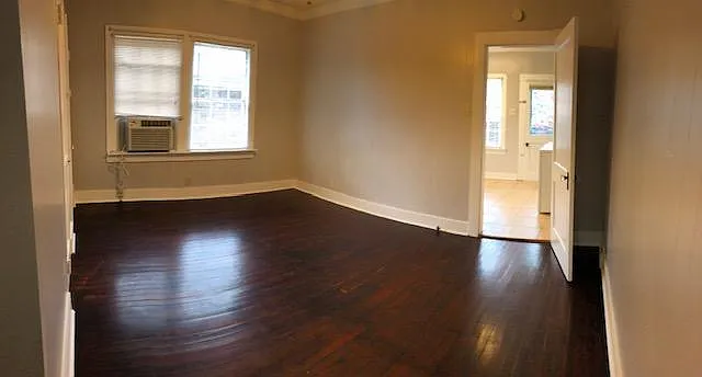 406 S Jefferson St — Photo 22