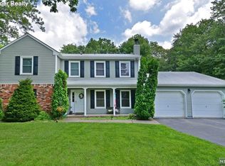 26 Carriage Ln, West Milford, NJ