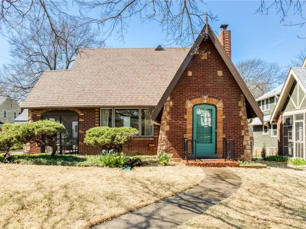 6532 Oak St, Kansas City, MO 64113