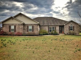 311 Mountain Crest Dr, Russellville, AR 72802