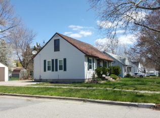 725 32nd St SW, Wyoming, MI 49509