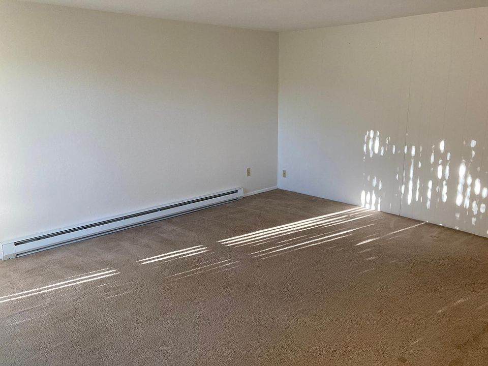 1st image of 228 11th Ave E #12