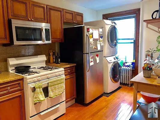 Rented by Skyline Group Real Estate | media 36