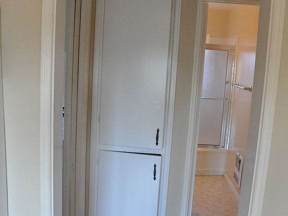 4th image of 8006 Fairview Ave #8010