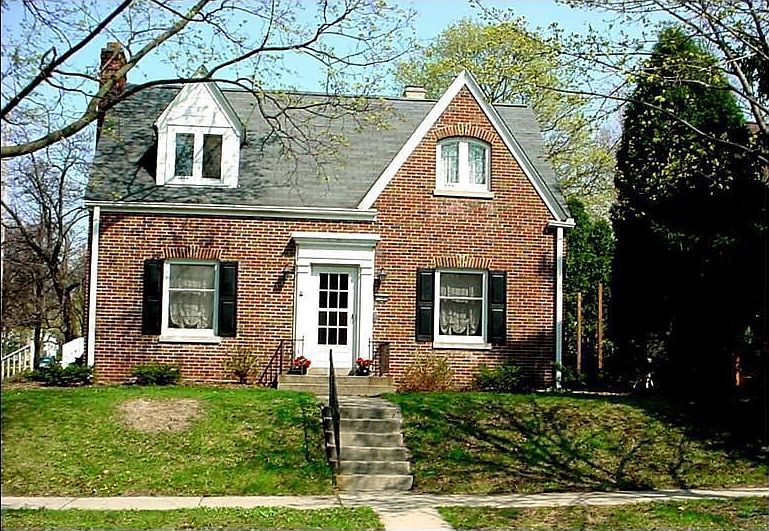 STATELY 1937 VINTAGE RED BRICK COLONIAL 