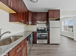 725 Saint Johns Ave #1B, Highland Park, IL 60035