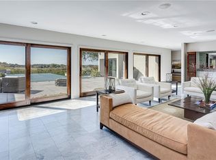 111 Ocean Ave, Newport, RI 02840