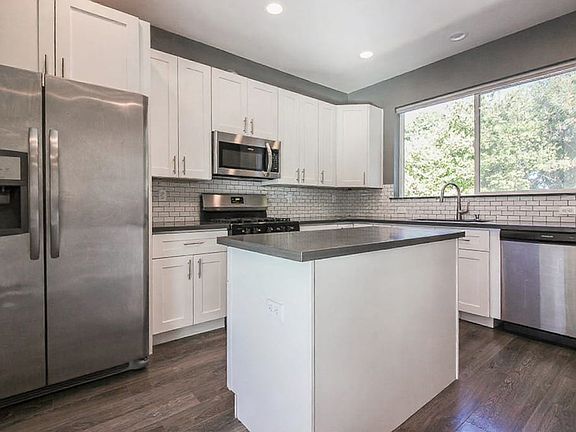 4th image of 7114 SE 116th Ave #61