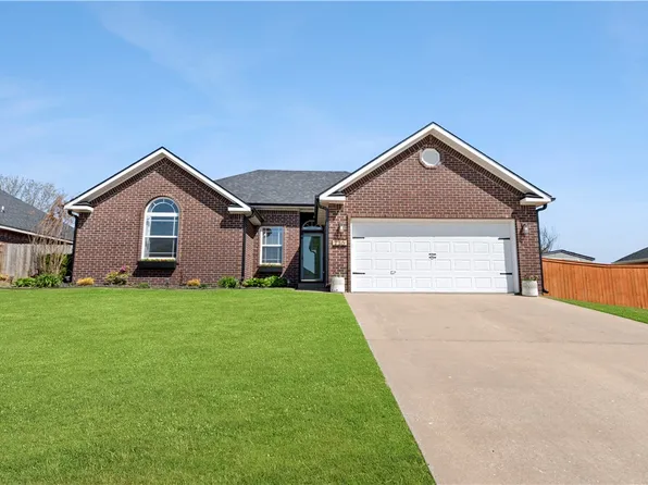 330 W Colorado Ave, Springdale, AR 72764