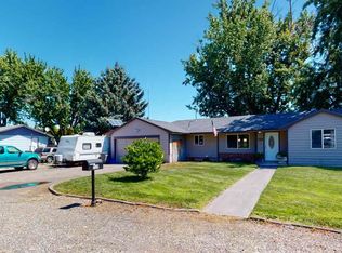 119 S Irby St, Kennewick, WA 99336