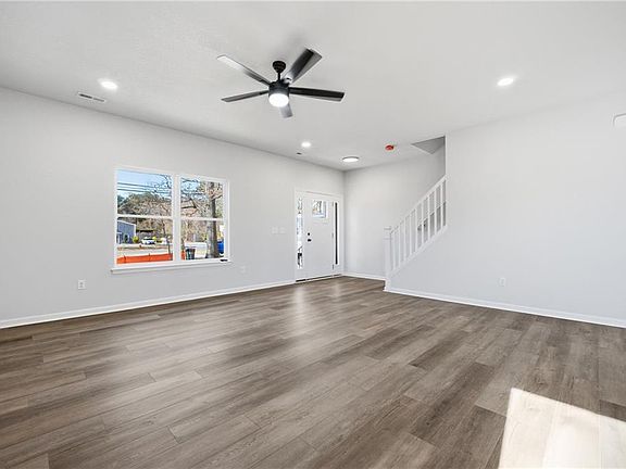 5th image of 6050 Mooretown Rd