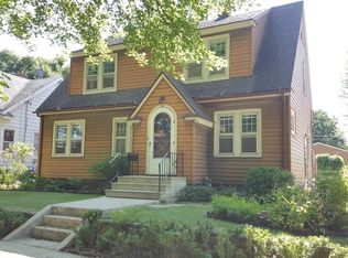 932 N Monroe Ave, Mason City, IA 50401